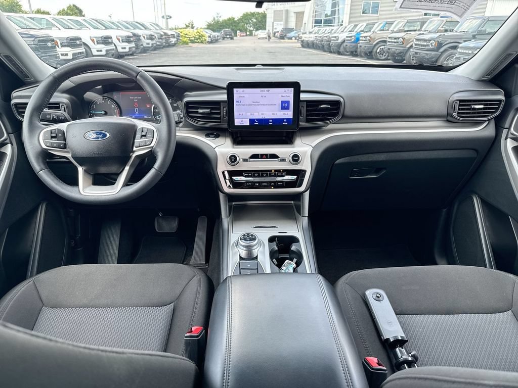 Certified 2024 Ford Explorer XLT AWD/4WD image 10