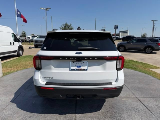 Certified 2025 Ford Explorer Active RWD image 6