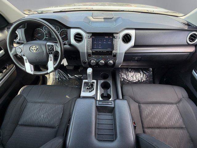 Used 2020 Toyota Tundra SR5 w/ SR5 Upgrade Package AWD/4WD image 3