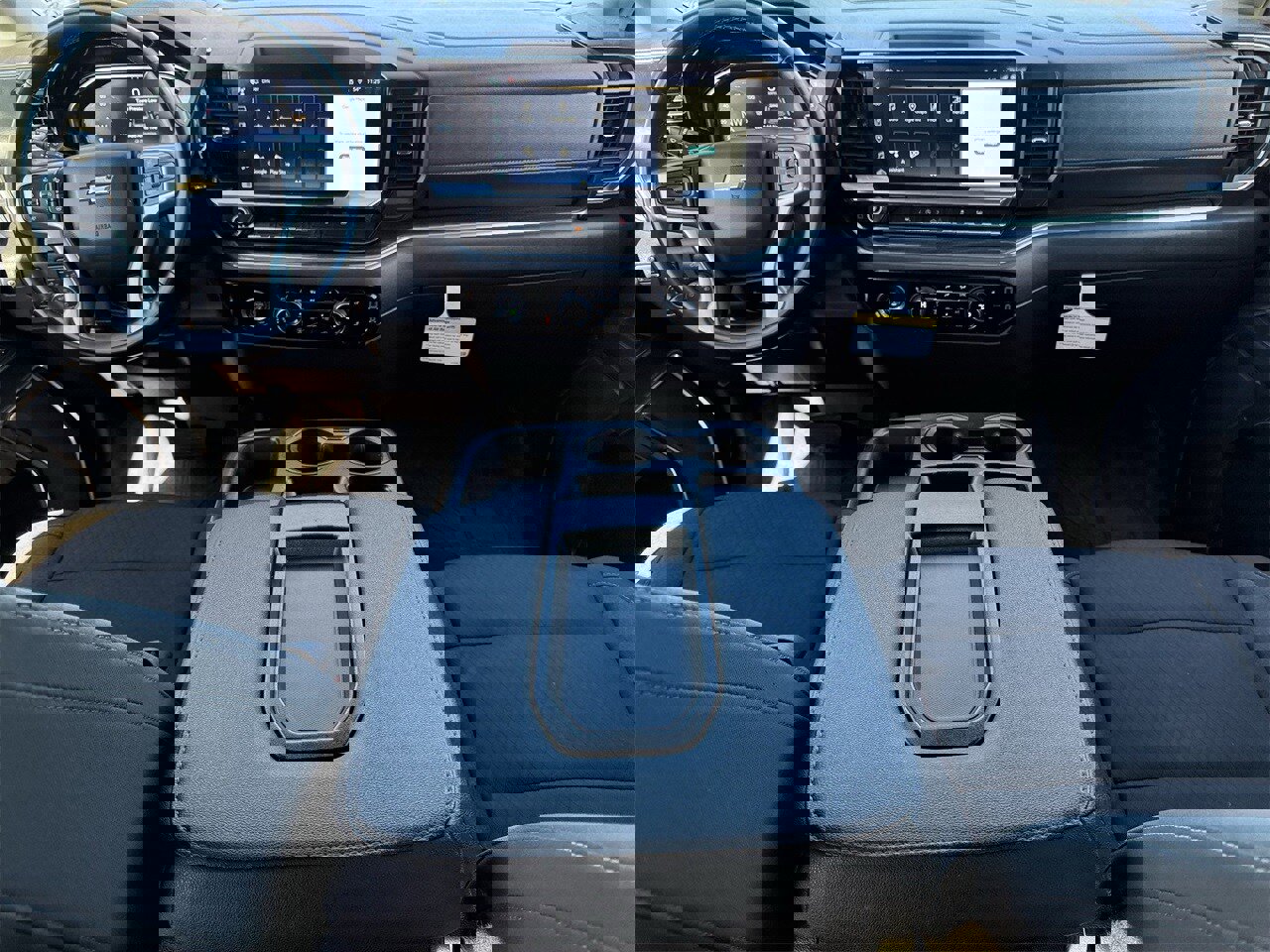 Used 2024 Chevrolet Silverado 1500 LT image 10