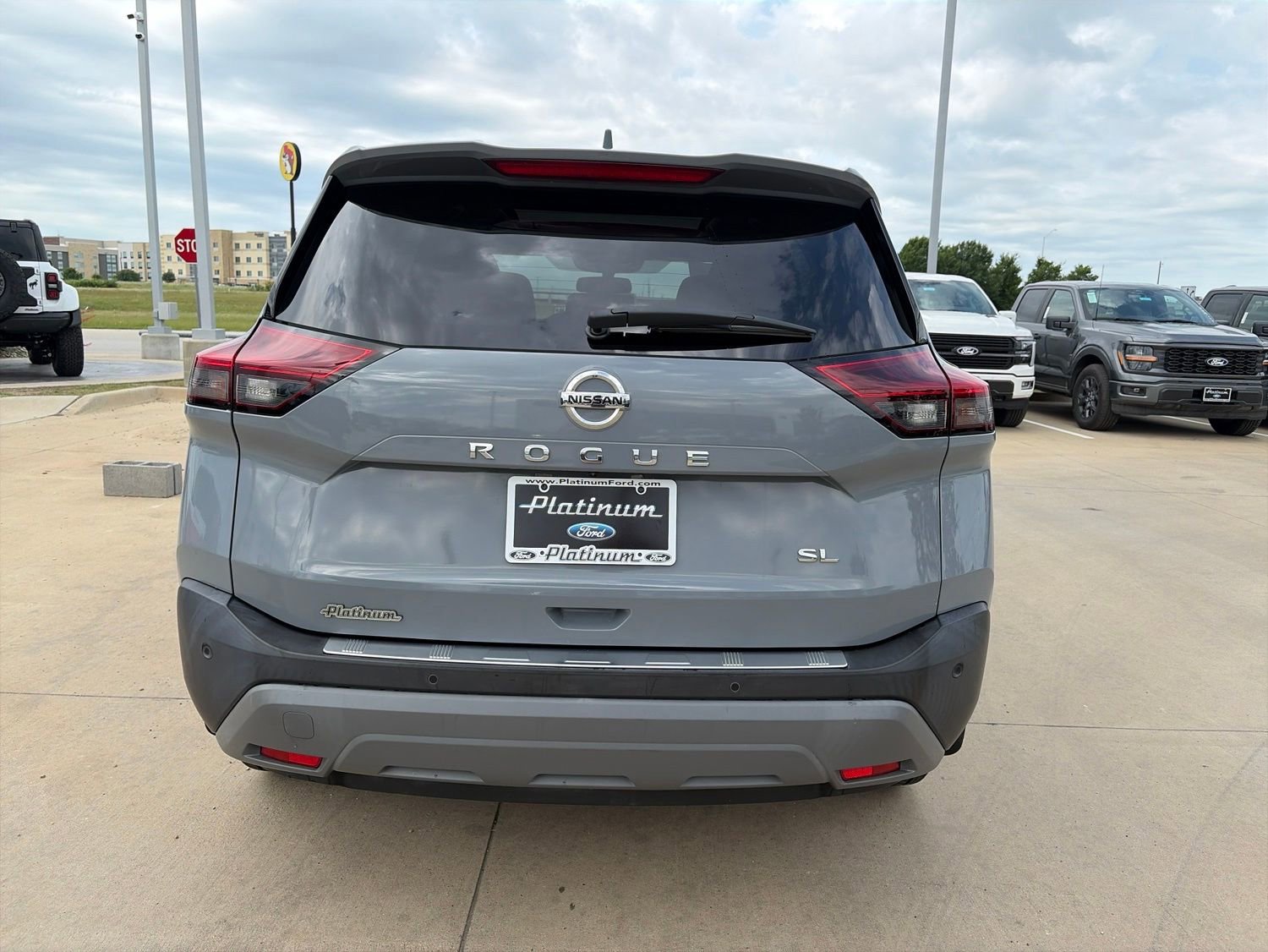 Used 2021 Nissan Rogue SL FWD image 4