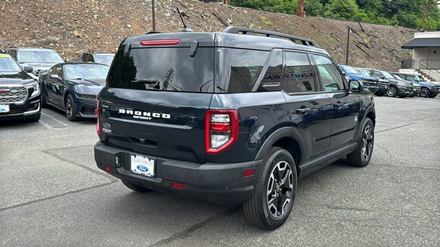 Certified 2023 Ford Bronco Sport Outer Banks w/ Tech Package AWD/4WD image 7
