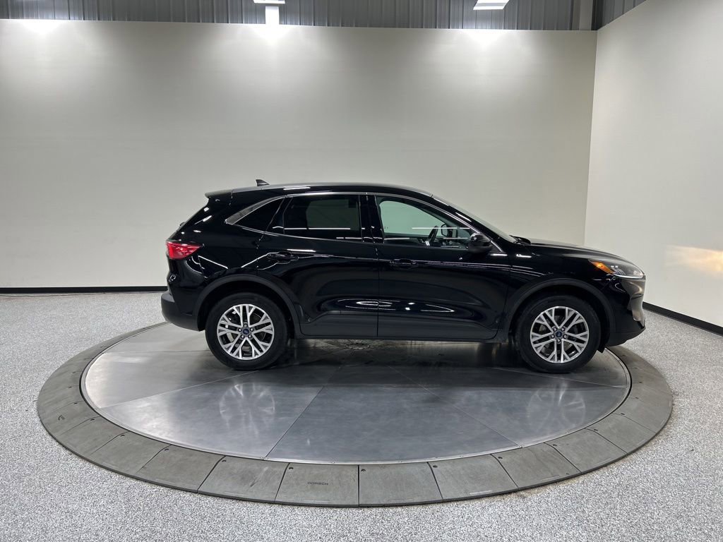 Certified 2022 Ford Escape SEL AWD/4WD image 9