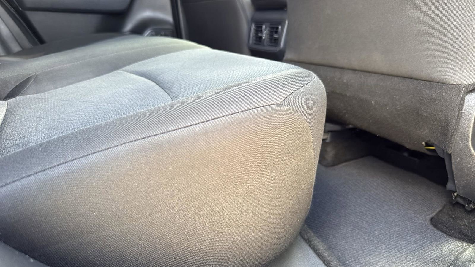 Used 2025 Toyota RAV4 XLE w/ Convenience Package image 27