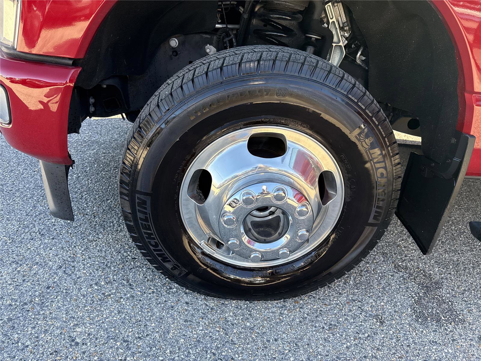 Certified 2024 Ford F350 Limited image 33