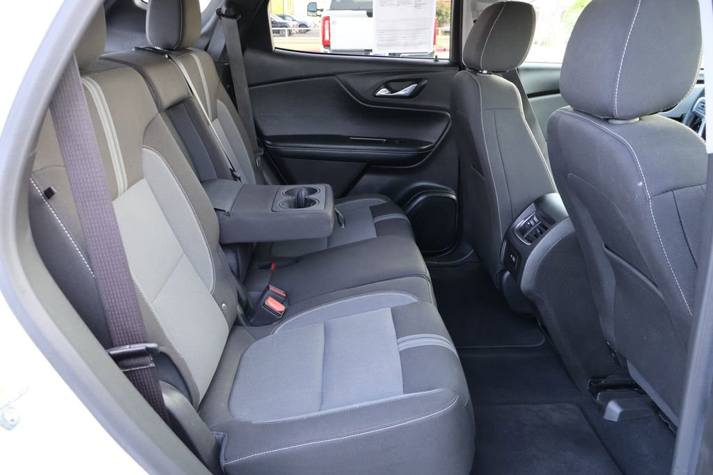 Used 2025 Chevrolet Blazer LT AWD/4WD image 23