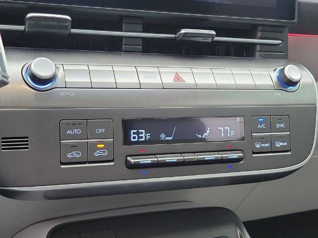 Used 2024 Hyundai Kona Limited image 29