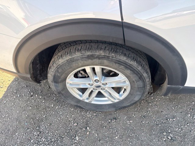 Certified 2021 Ford Explorer XLT w/ Equipment Group 202A AWD/4WD image 16
