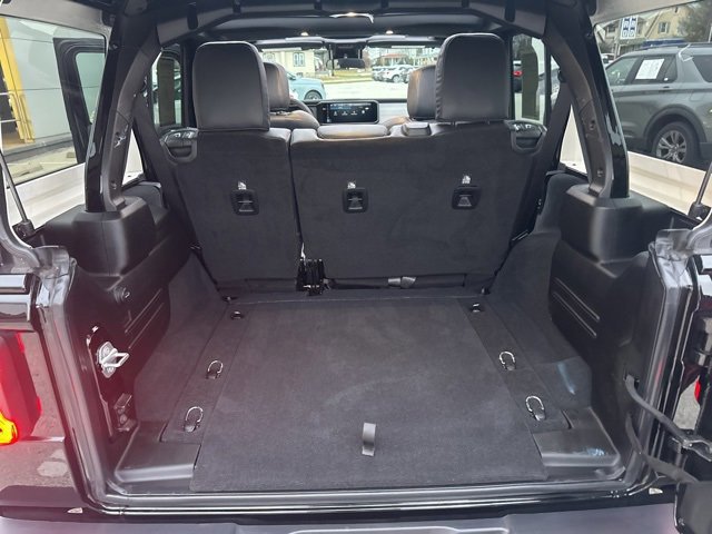 Used 2024 Jeep Wrangler Sahara w/ Safety Group image 21