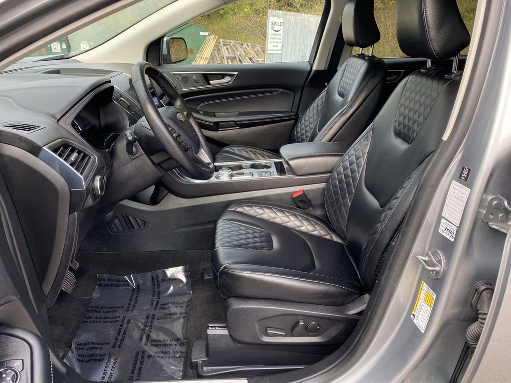 Certified 2024 Ford Edge Titanium image 5