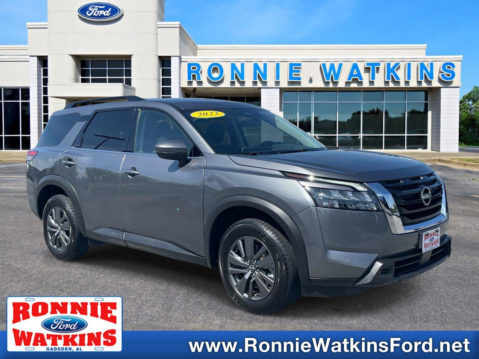 Used 2023 Nissan Pathfinder SV AWD/4WD image 1