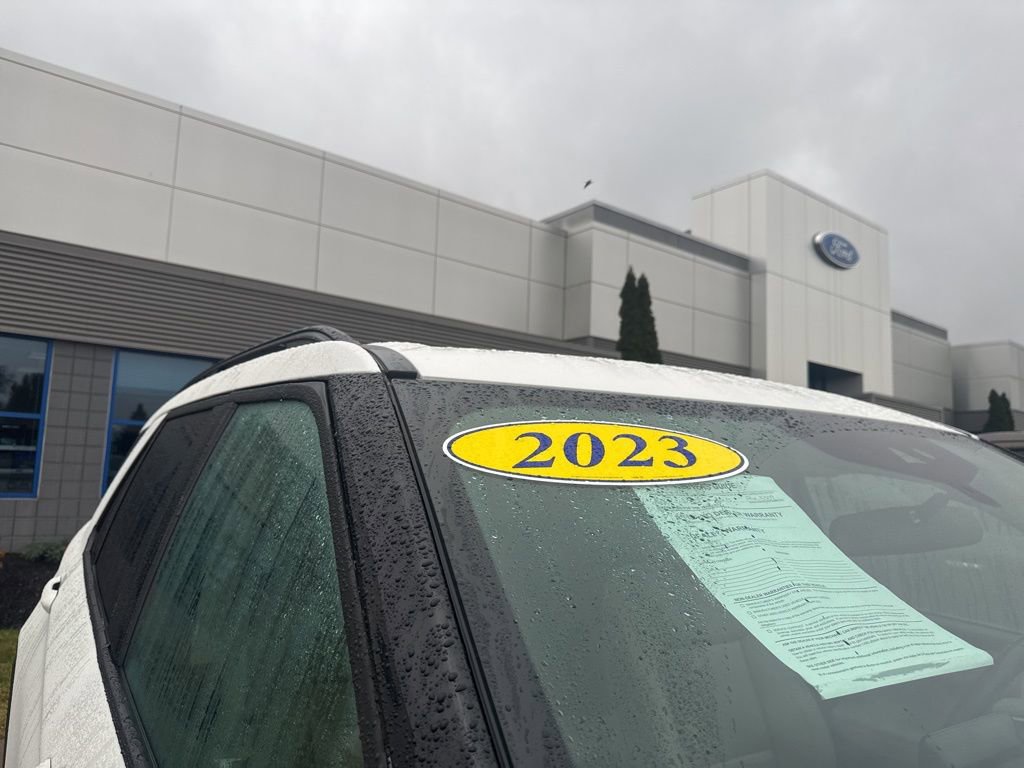 Certified 2023 Ford Explorer XLT w/ Equipment Group 202A image 13