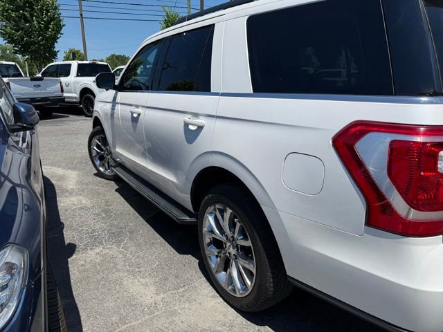 Certified 2019 Ford Expedition XLT w/ Equipment Group 202A RWD image 3