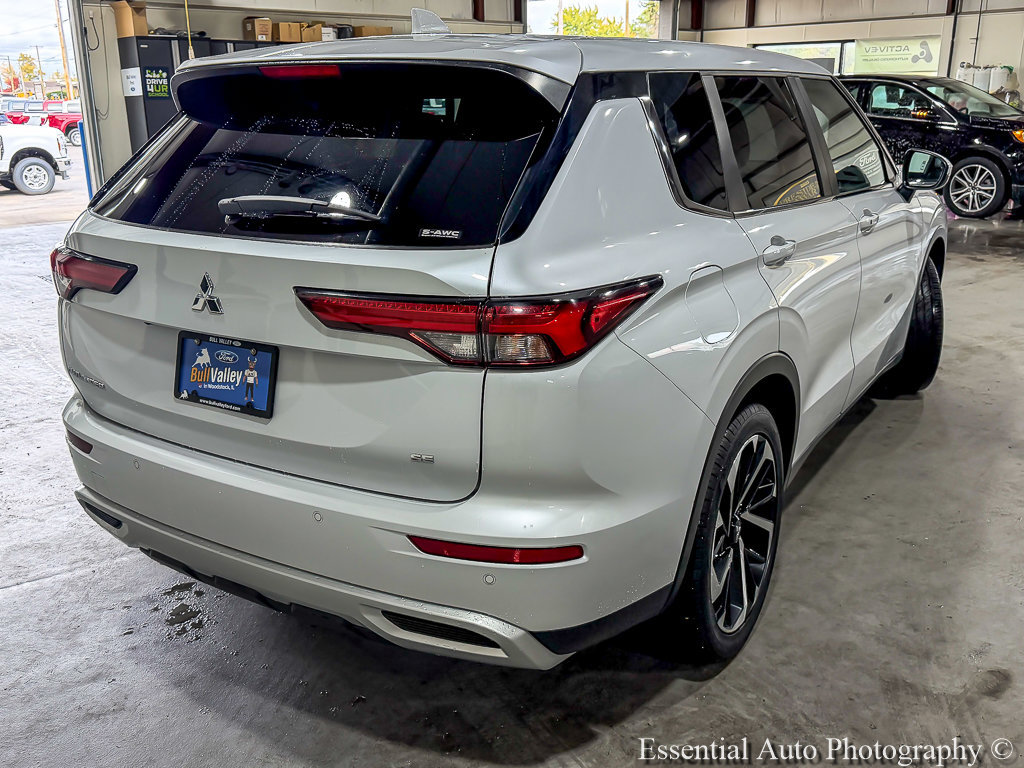 Used 2024 Mitsubishi Outlander SE AWD/4WD image 7