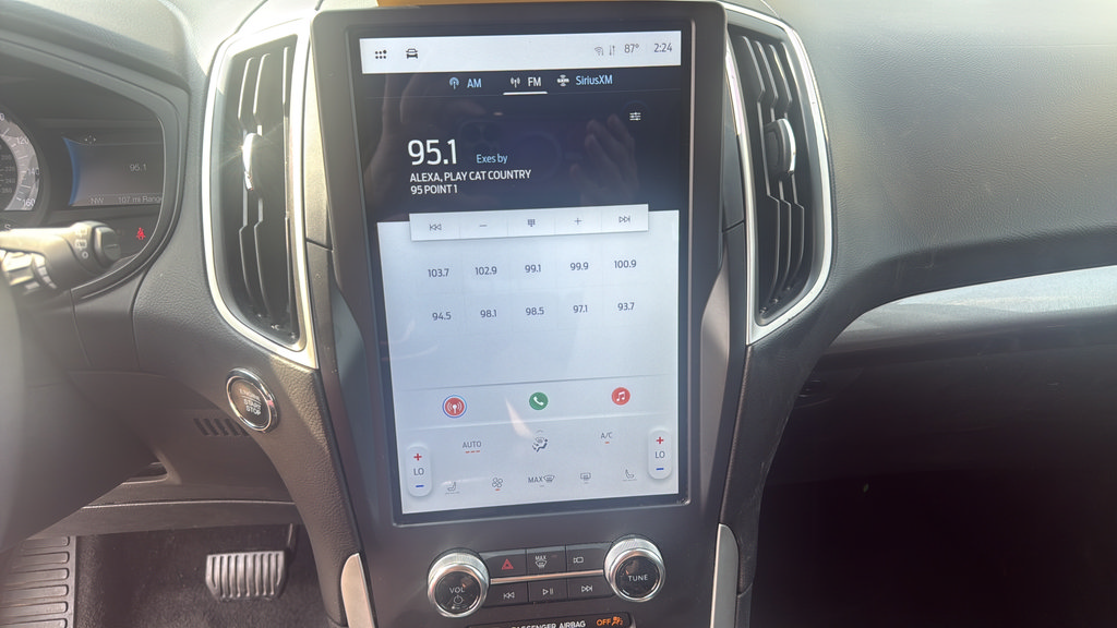 Certified 2024 Ford Edge SEL AWD/4WD image 23
