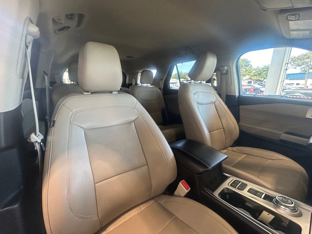 Certified 2023 Ford Explorer Limited w/ Equipment Group 301A image 30