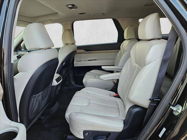 Used 2022 Hyundai Palisade SEL w/ Premium Package FWD image 14