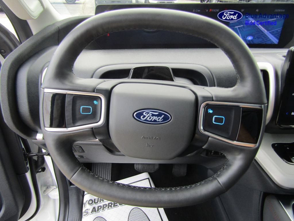 Certified 2025 Ford Expedition Active AWD/4WD image 20