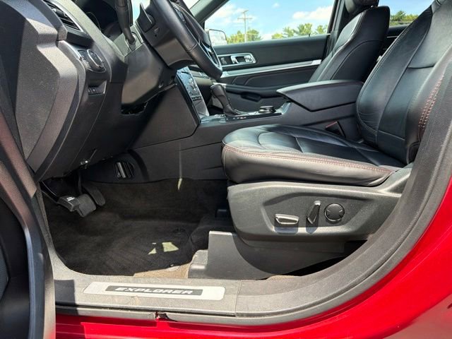 Certified 2018 Ford Explorer Sport AWD/4WD image 15