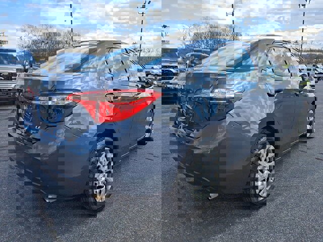 Used 2019 Toyota Corolla LE FWD image 5