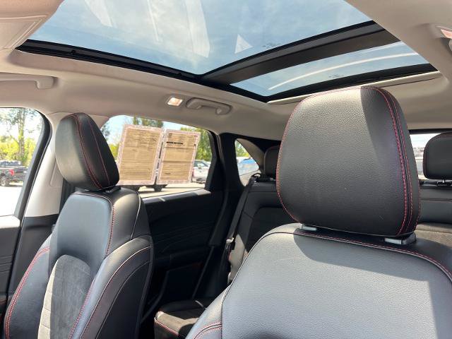 Certified 2022 Ford Escape SEL w/ SEL Stealth AWD Package image 7