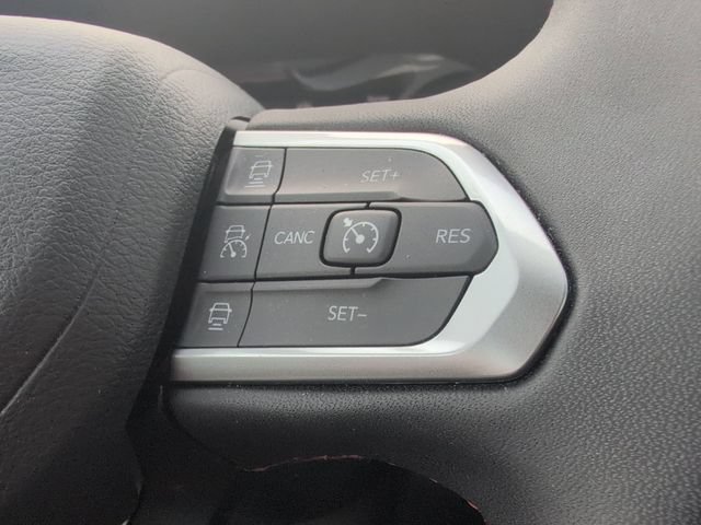 Used 2025 Jeep Compass Trailhawk AWD/4WD image 22