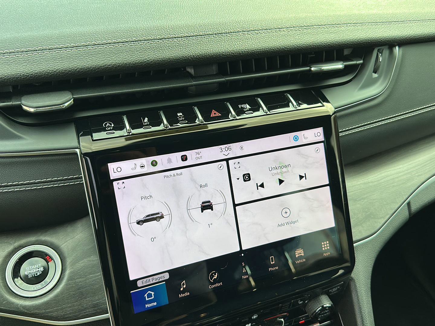 Used 2024 Jeep Grand Cherokee L Limited image 15