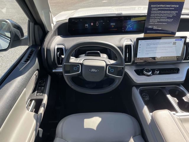 Certified 2025 Ford Expedition Active image 14