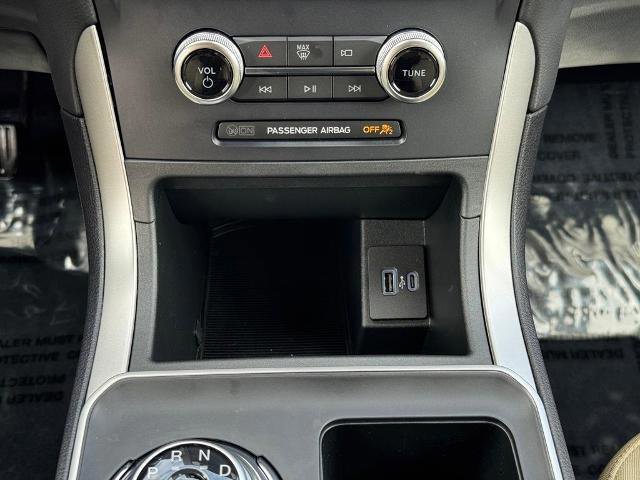 Certified 2024 Ford Edge SE image 14