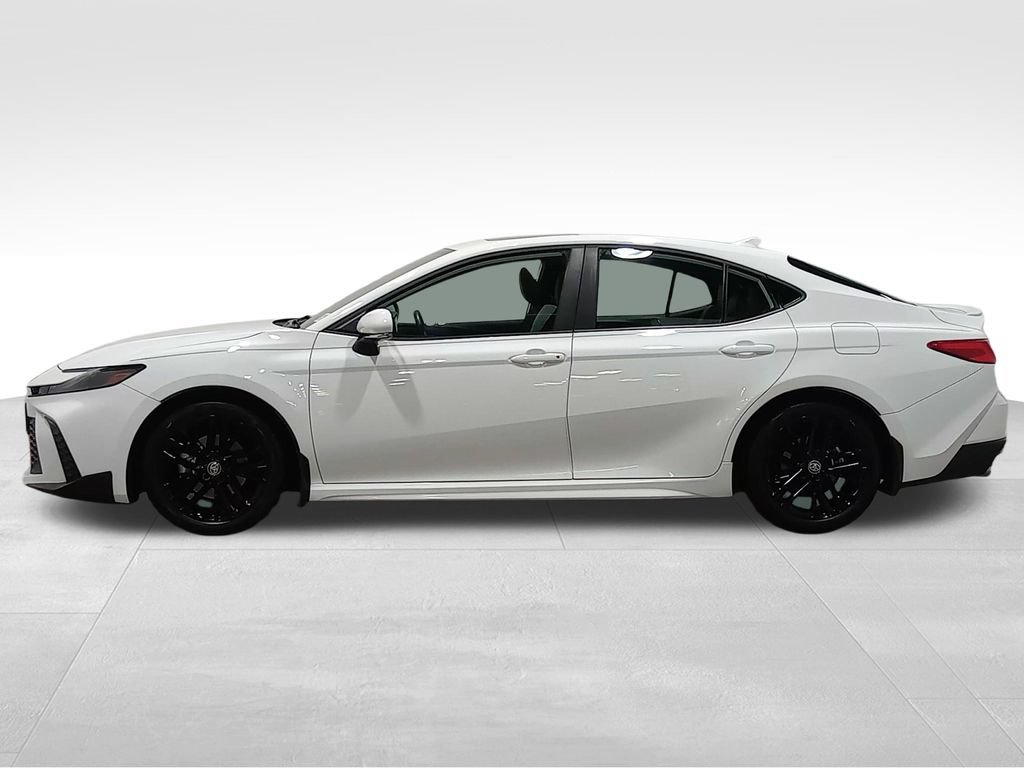Used 2025 Toyota Camry SE w/ Convenience Package FWD image 9