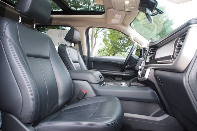 Certified 2024 Ford Expedition XLT RWD image 11