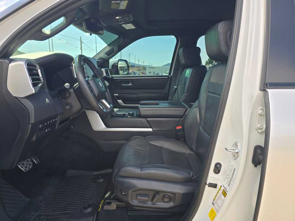Used 2025 Toyota Tundra Platinum w/ TRD Off-Road Package AWD/4WD image 9