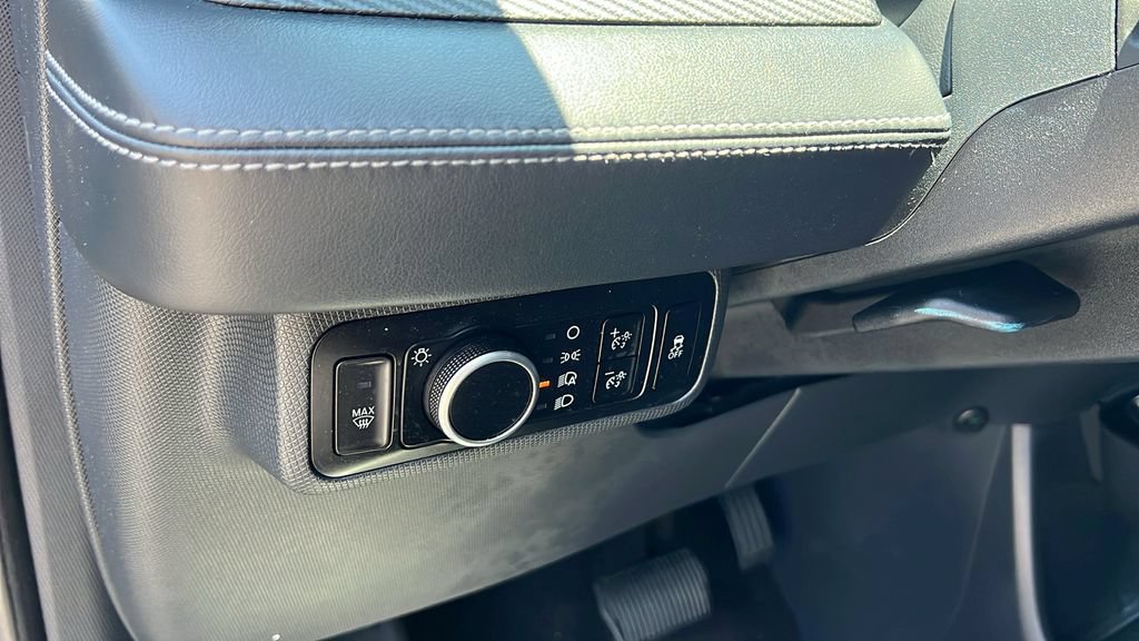 Certified 2025 Ford Mustang Mach-E Select RWD image 11