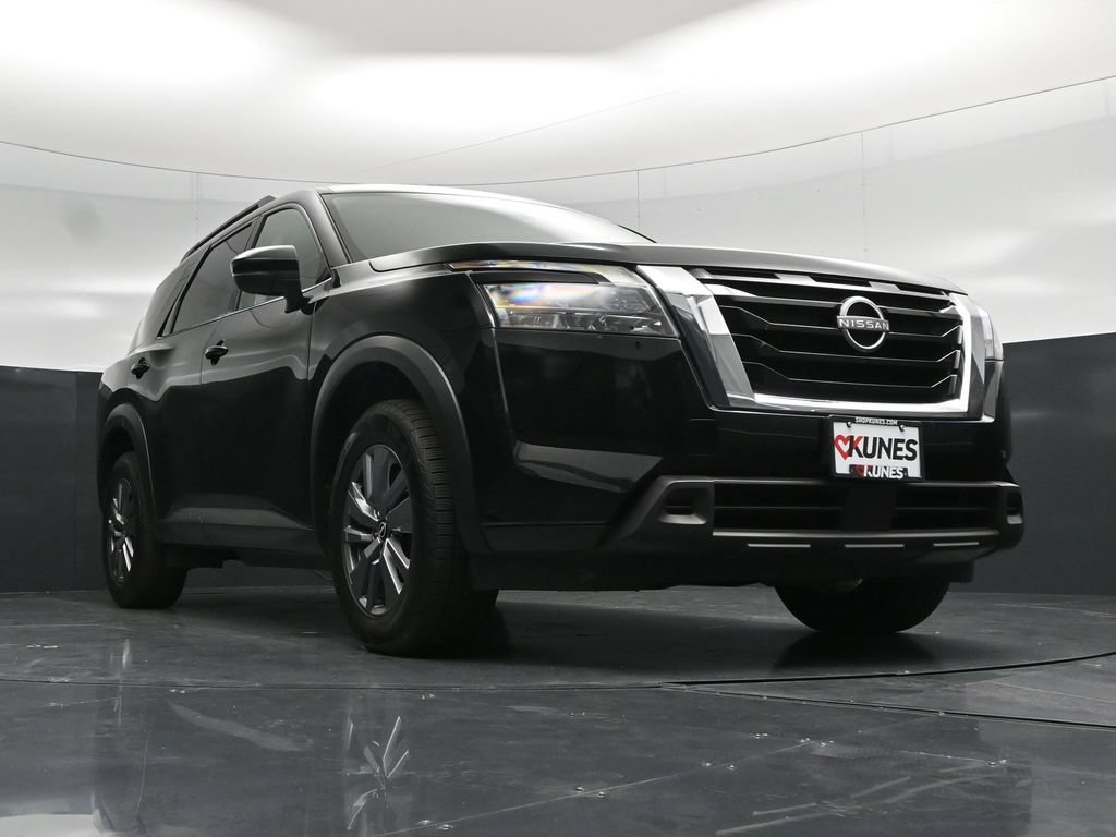 Used 2025 Nissan Pathfinder SV FWD image 56