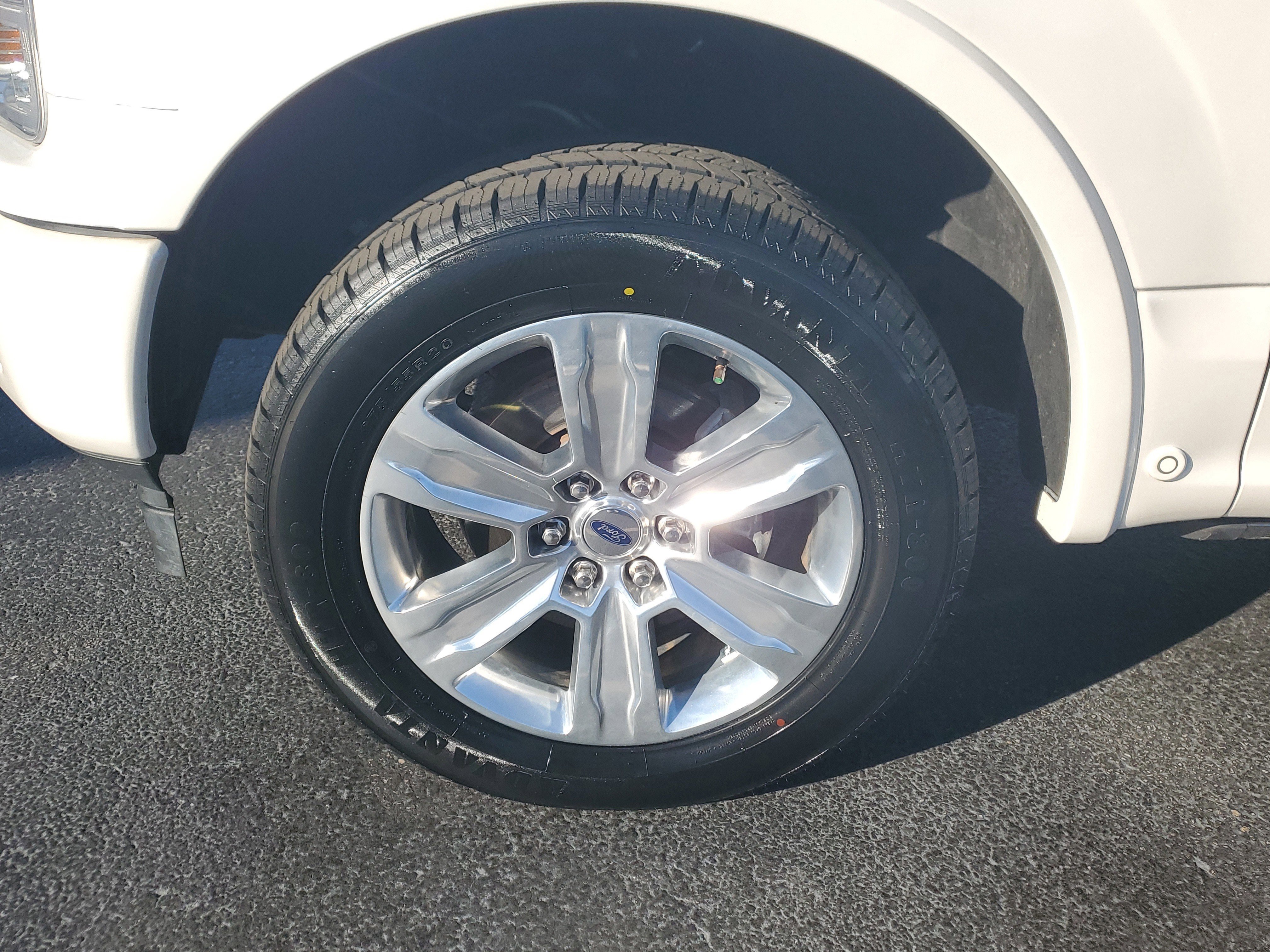 Certified 2019 Ford F150 Platinum w/ Equipment Group 701A Luxury image 8