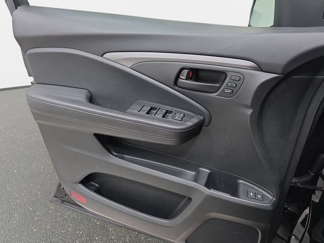 Used 2024 Honda Passport EX-L image 27