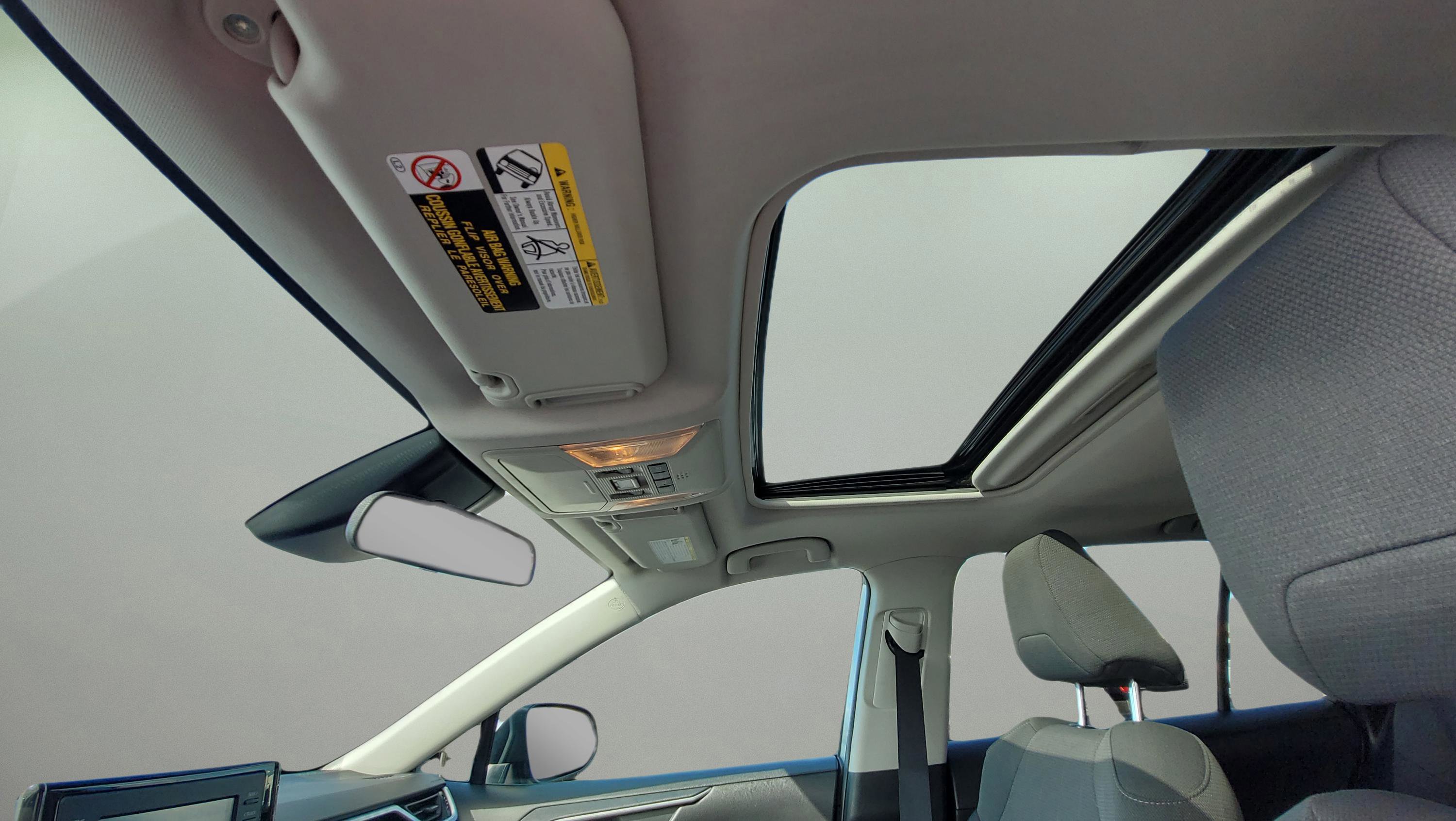 Used 2021 Toyota RAV4 XLE w/ Convenience Package AWD/4WD image 26