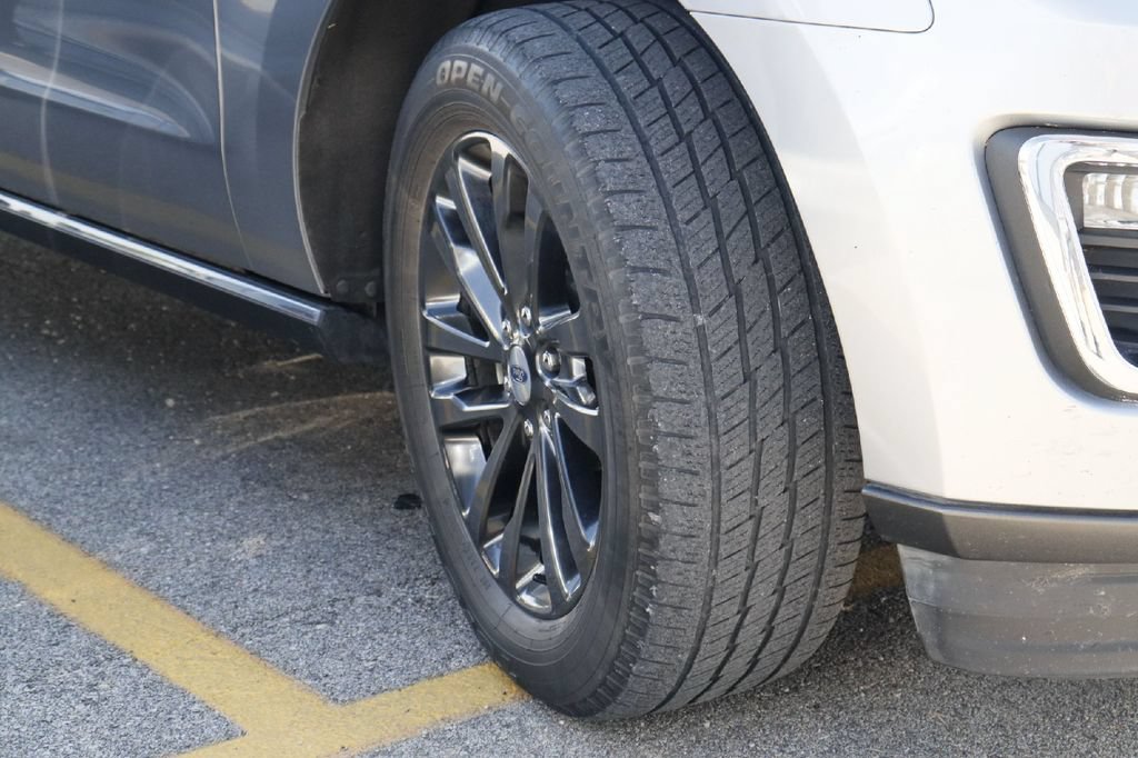 Certified 2021 Ford Expedition Limited RWD image 4