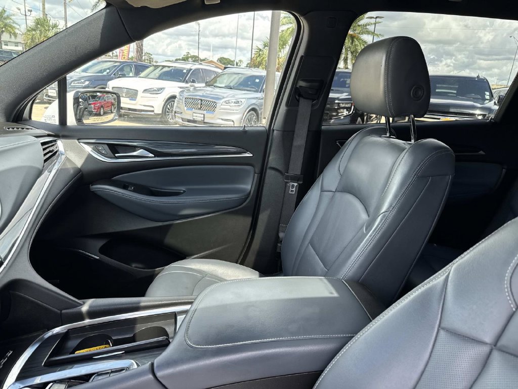 Used 2023 Buick Enclave Essence w/ Experience Buick Package FWD image 20