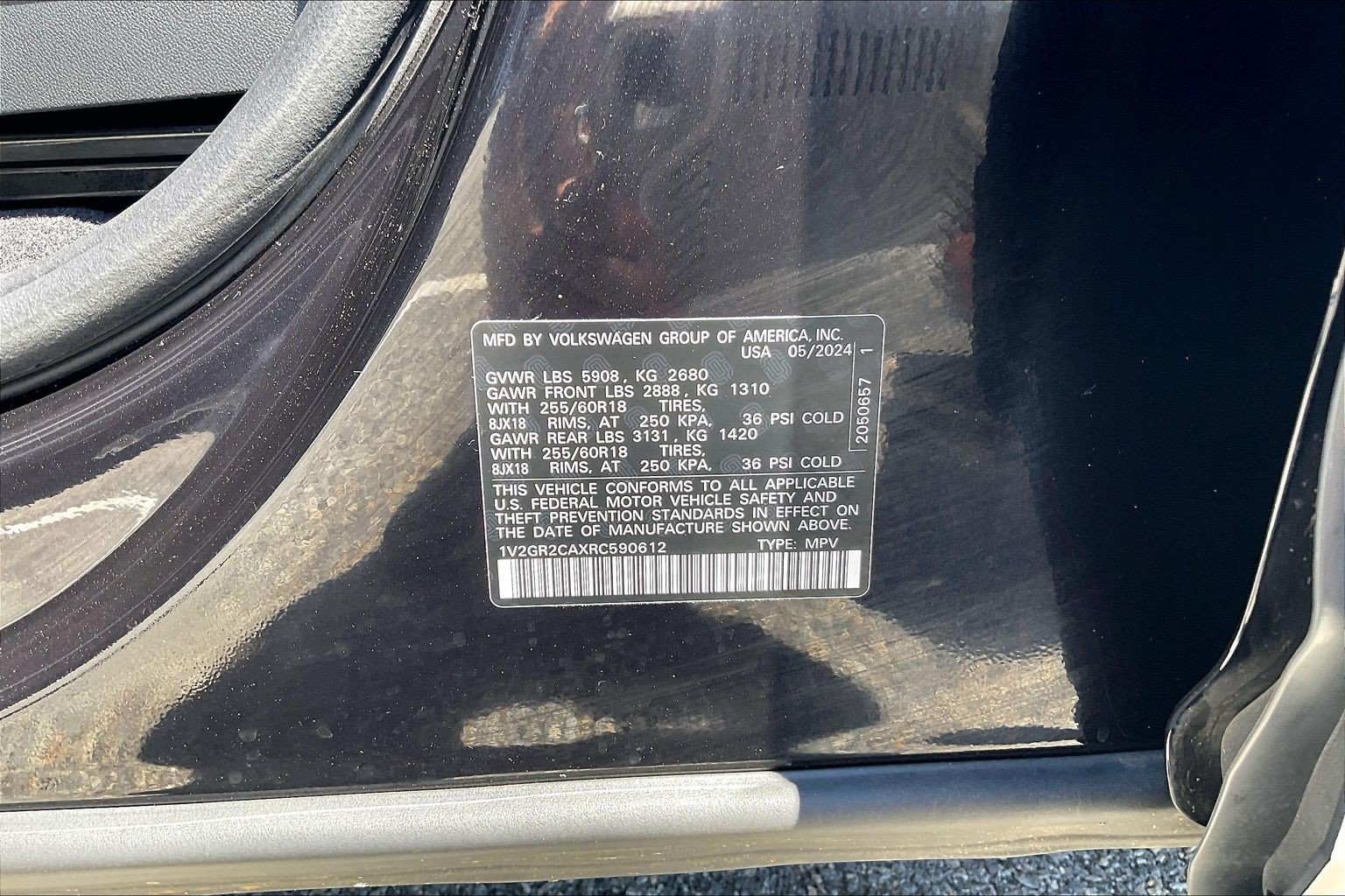 Used 2024 Volkswagen Atlas Peak Edition SEL AWD/4WD image 34