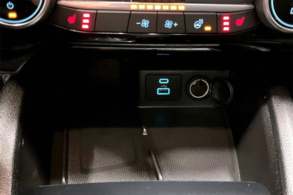 Certified 2022 Ford Escape SEL w/ SEL Stealth AWD Package image 27