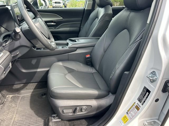 Used 2026 Toyota Grand Highlander AWD image 33
