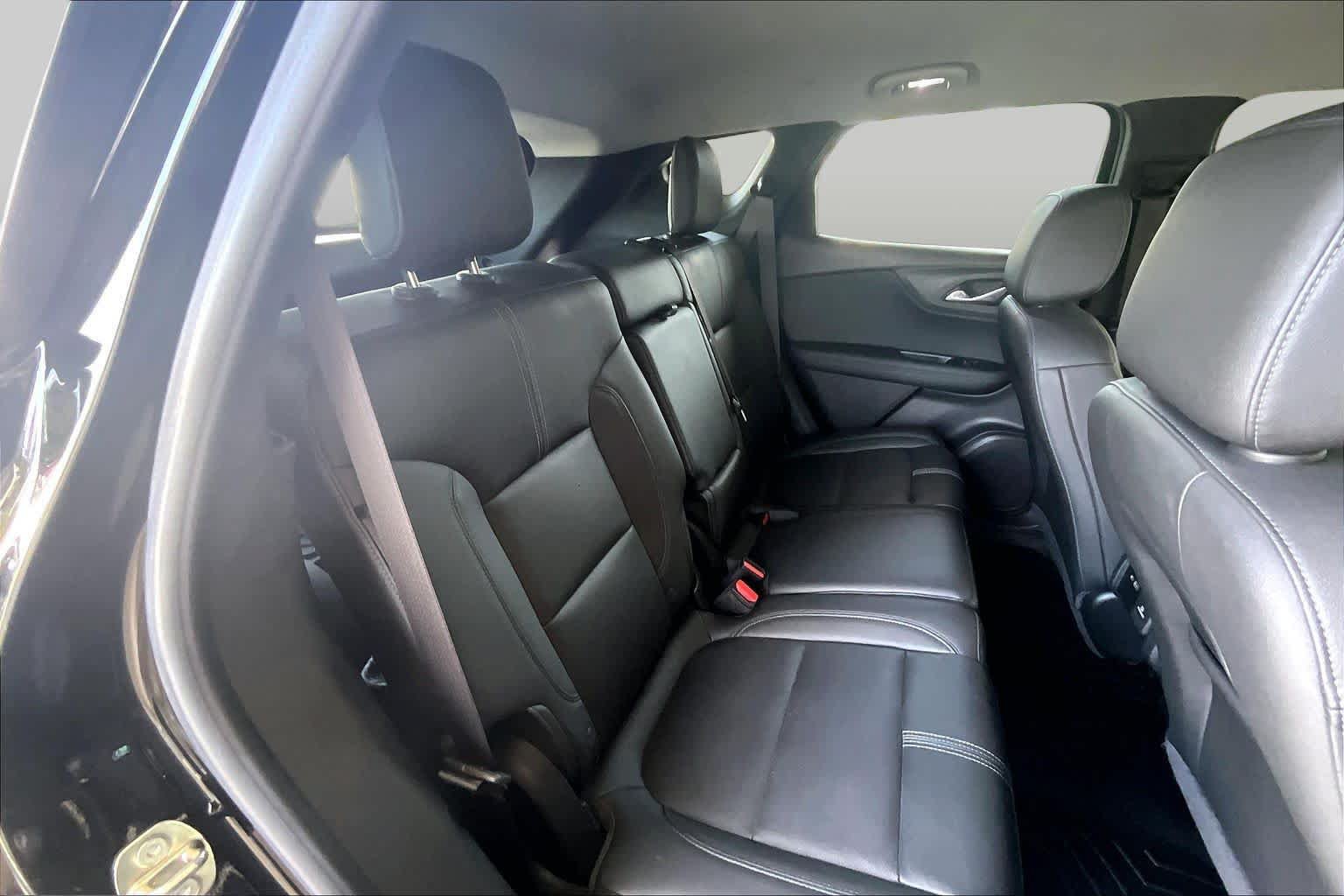 Used 2019 Chevrolet Blazer LT w/ Sound & Technology Package FWD image 19