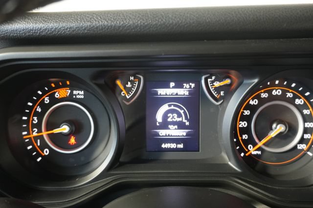 Used 2025 Jeep Wrangler Unlimited Sport AWD/4WD image 11