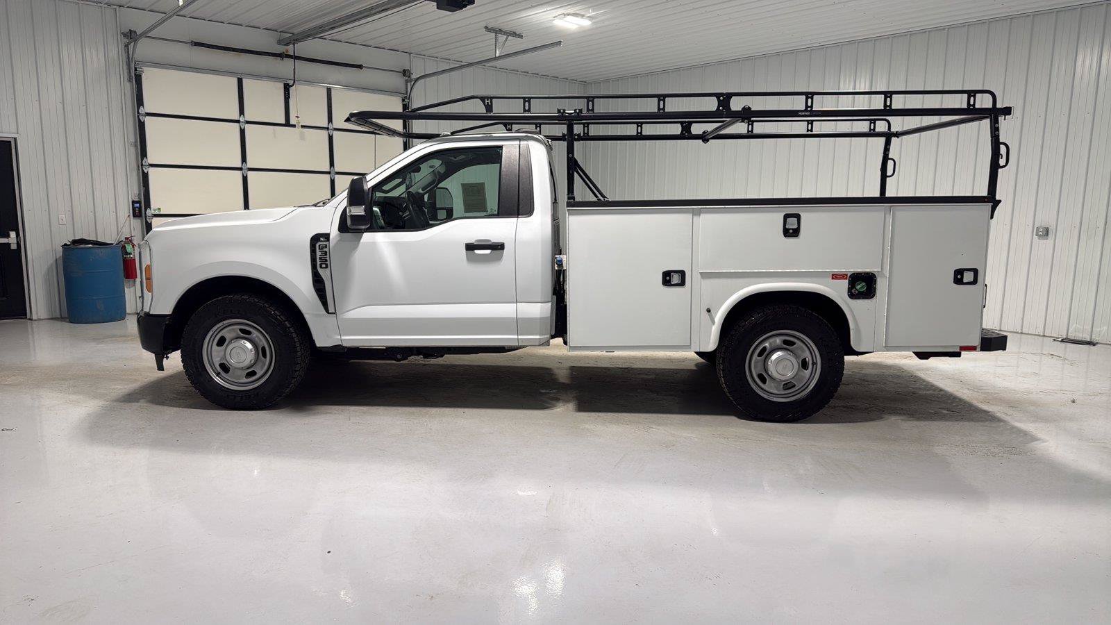 Certified 2023 Ford F350 XL RWD image 2