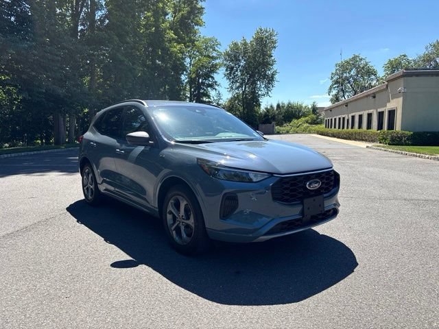 Certified 2023 Ford Escape ST-Line w/ Tech Pack #1 AWD/4WD image 2