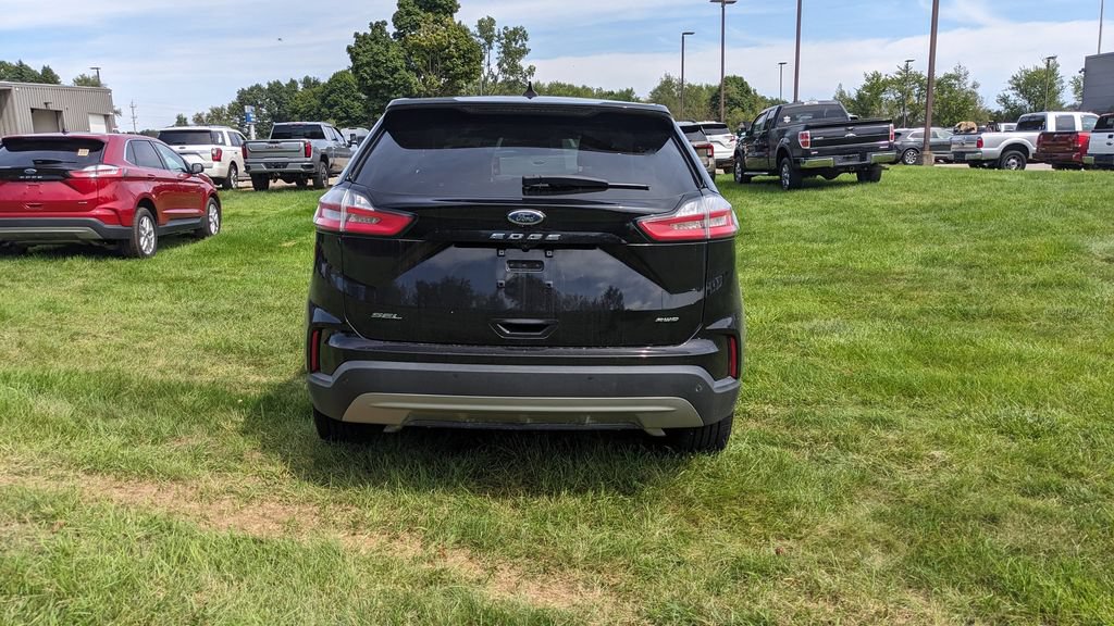 Certified 2023 Ford Edge SEL w/ Convenience Package AWD/4WD image 4