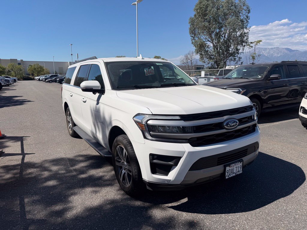 Certified 2022 Ford Expedition Max XLT RWD image 3