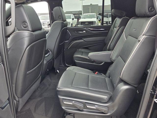 Used 2022 Cadillac Escalade ESV Sport w/ Touring Package AWD/4WD image 13