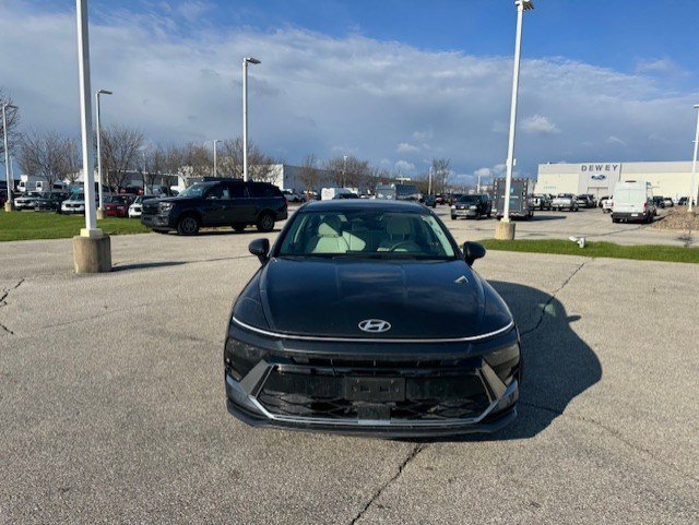 Used 2025 Hyundai Sonata SEL FWD image 2